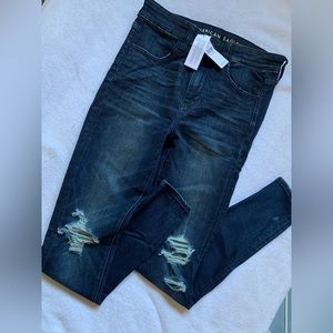 *NEW WITH TAGS* American Eagle Dark Blue Ripped High Rise Jeans